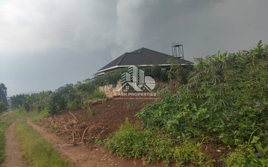 a piece of land in the developing area of Kakiri, Nakyerongosa-Mpegwe